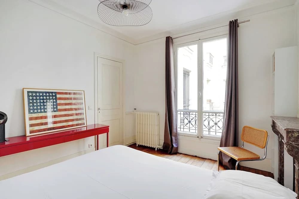 Charming Apartment- 2br-4p- Parc Monceau - photo 3