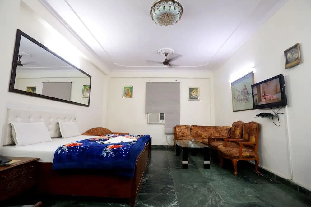 Hotel Swisston Palace - photo 6