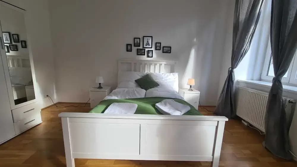 Comfortable 3BR Apartment Belvedere Area - photo 1