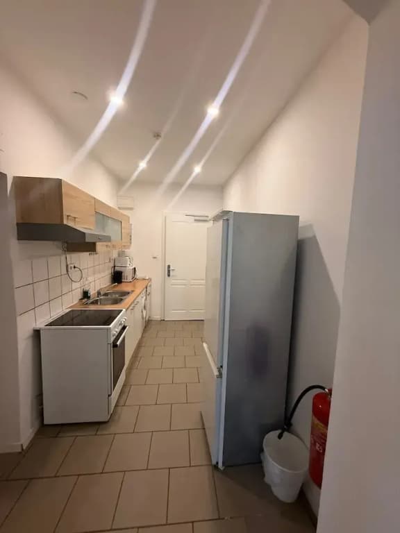 Smart 2BR Apt 10 Min from Westbahnhof - photo 4