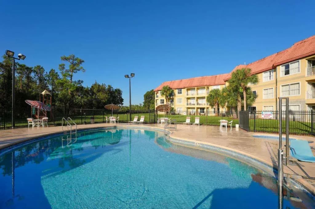 Parc Corniche Condominium Suite Hotel - photo 37