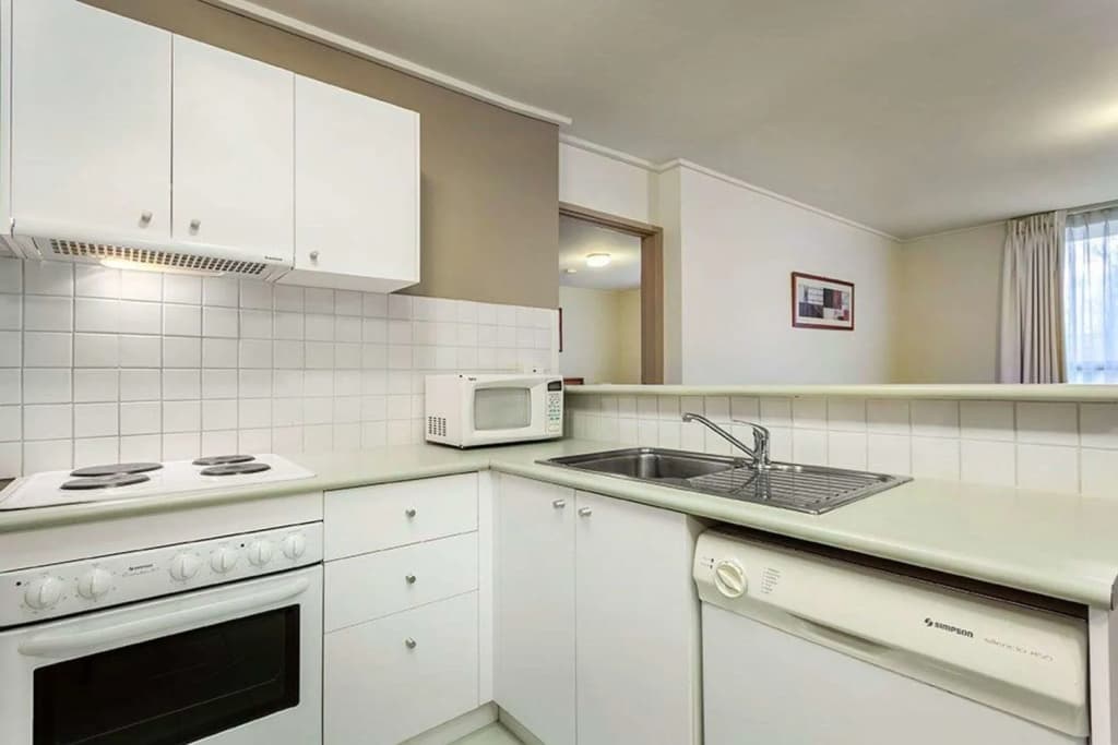 Knox International Hotel & Apartments - photo 29