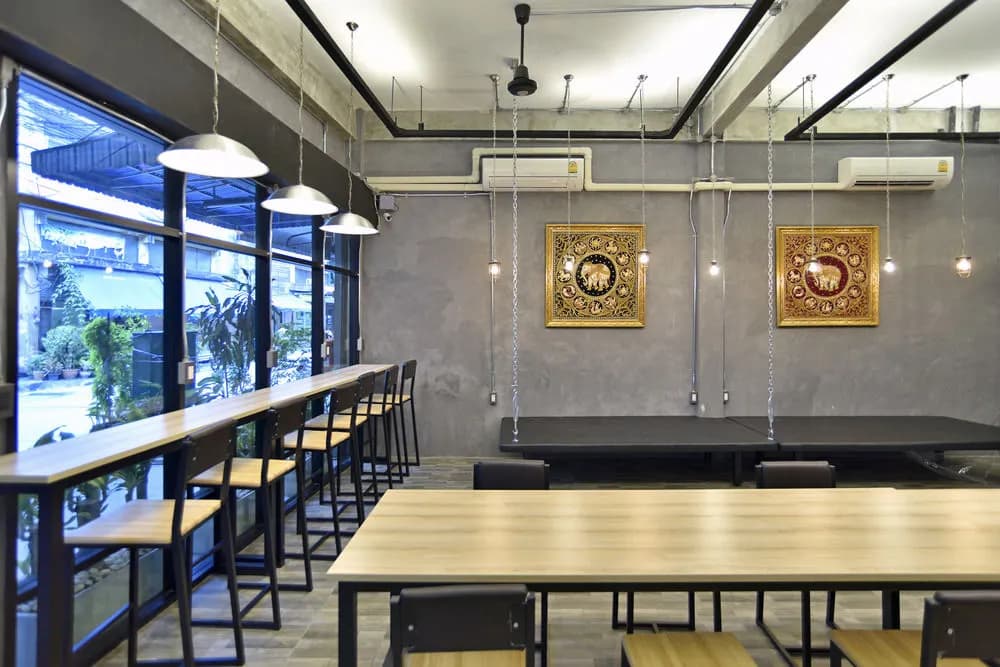M Gray Hostel & Cafe - photo 16