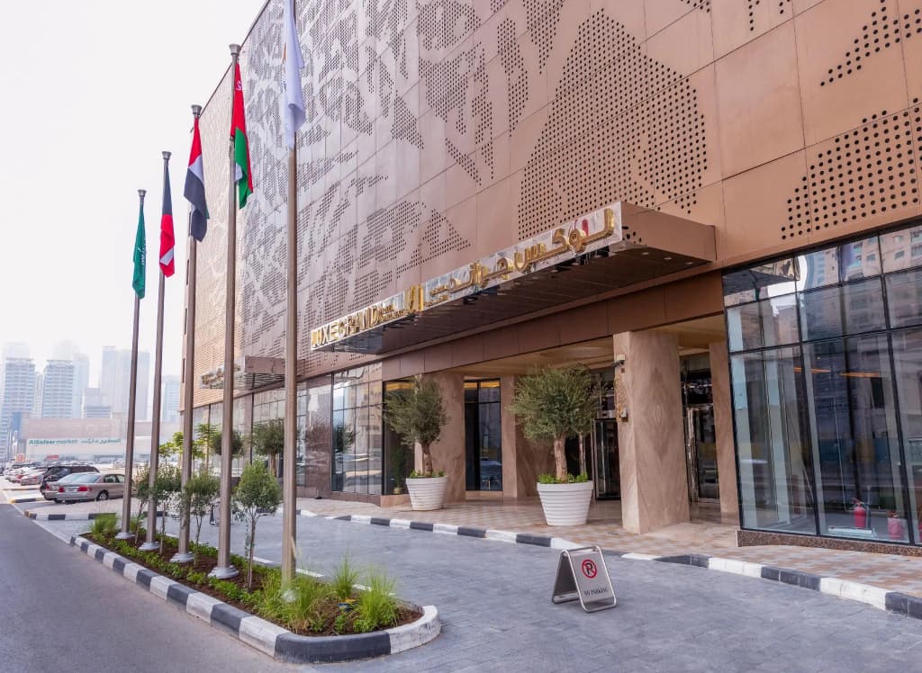 Luxe Grand Hotel Apartments - photo 1