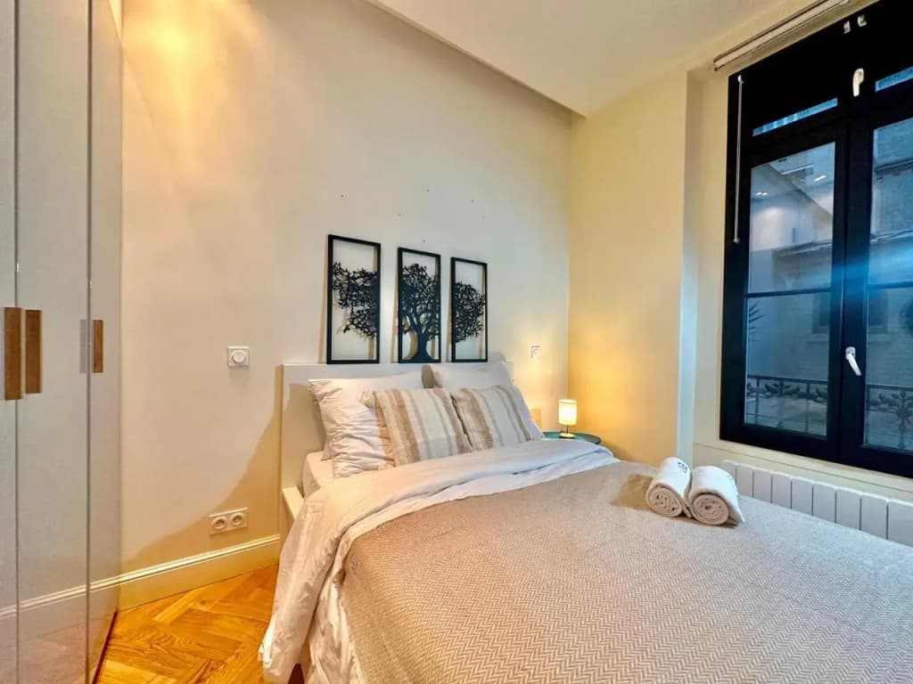 Family Apartment In Front Of The Eiffel Tower - photo 2