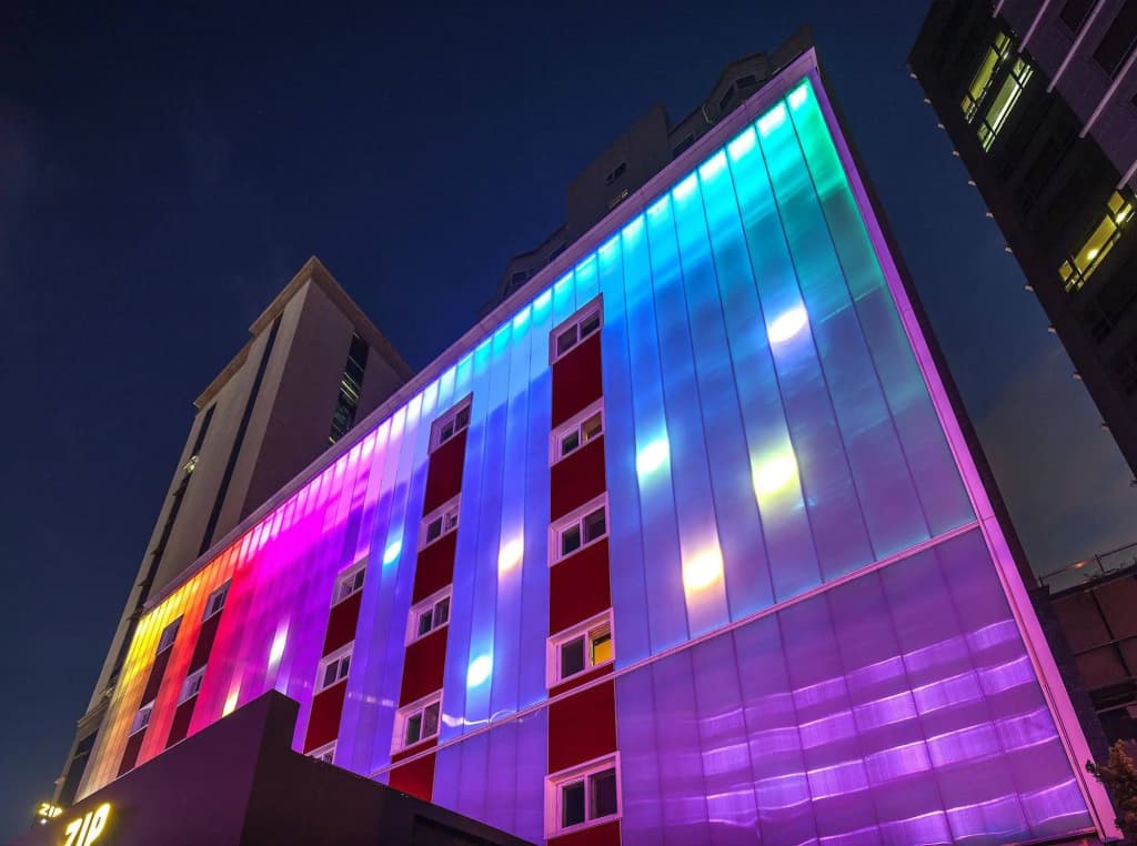Zip Hotel - main photo
