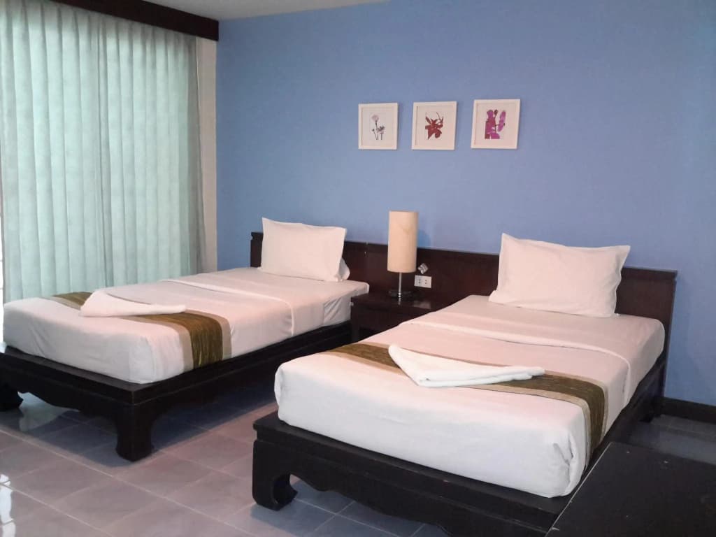 J Hotel - photo 2