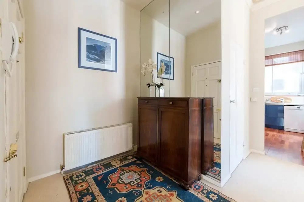 Homely 2 Bedroom Victorian Apartment in Hampstead - photo 8