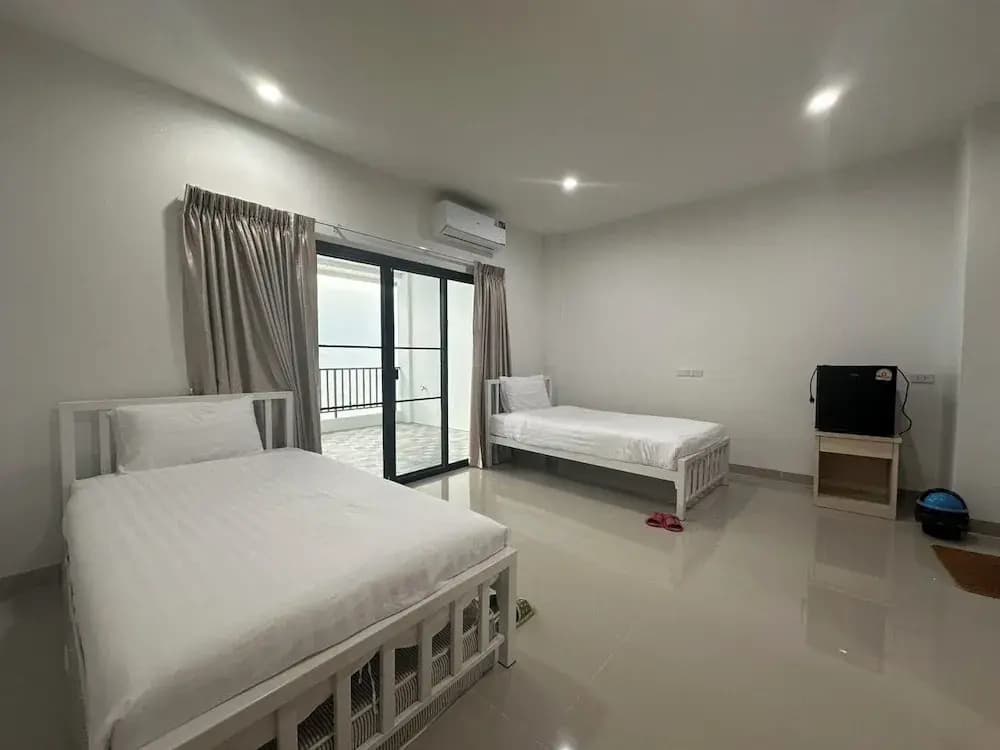 Modern House CNX - photo 2