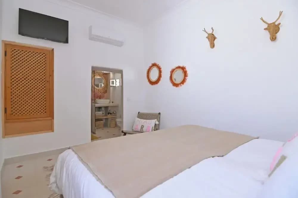 Riad larbi khalis - photo 1