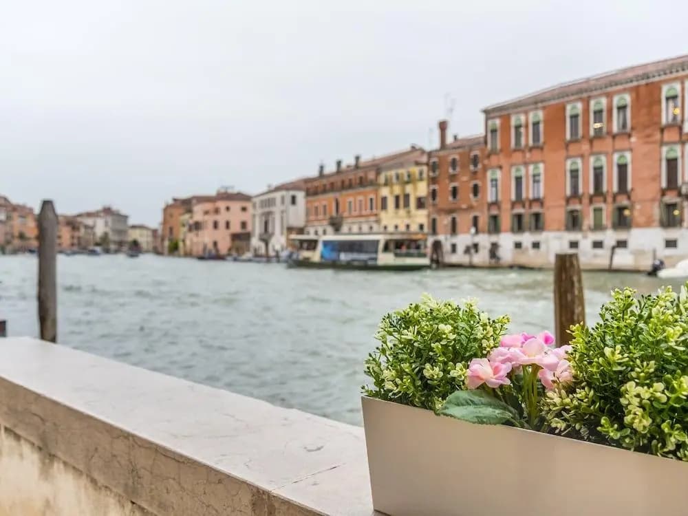 Luxury Apartment On Grand Canal by Wonderful Italy - photo 15