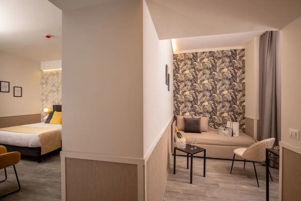 Sophie Terrace Hotel - photo 3
