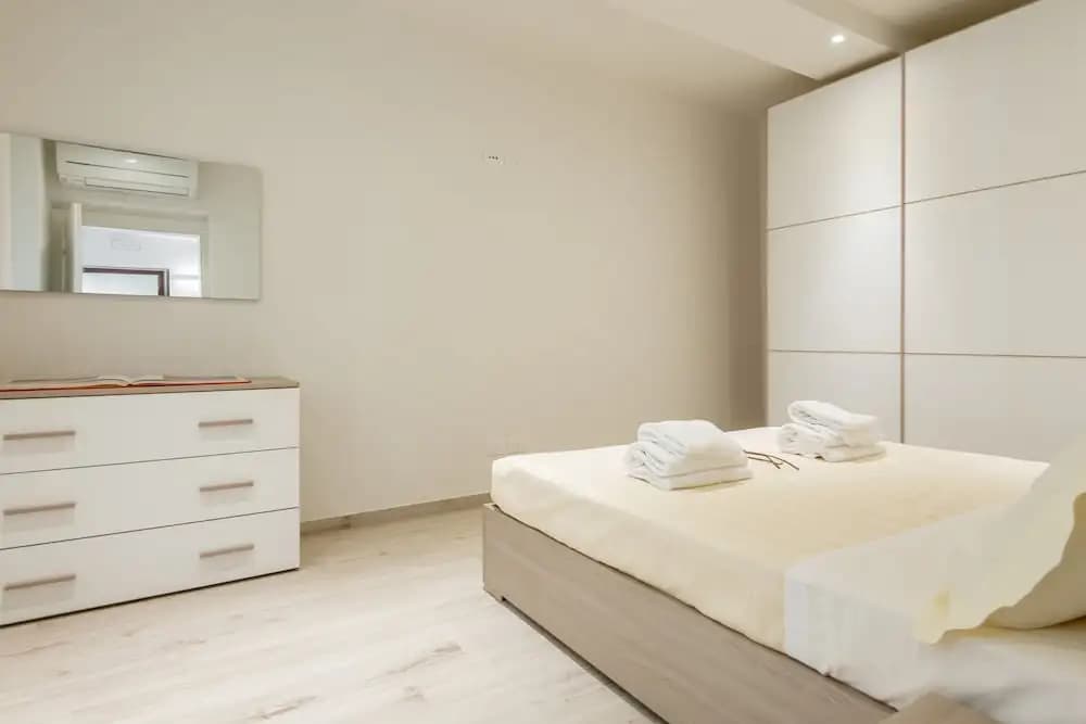 Stibbert Apartment - photo 8