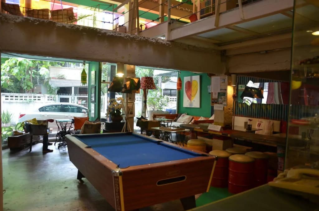 Silom Art Hostel - photo 12