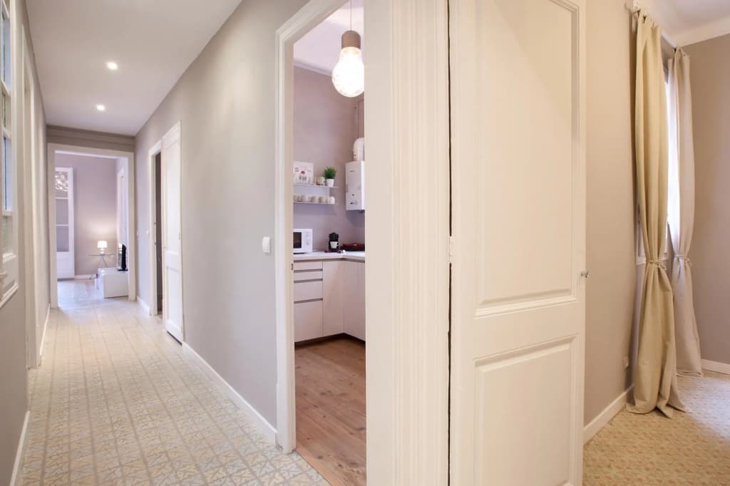 SOFIA 2 · Sofia's Gallery · Charming apartment in a real Barcelona surrounding - photo 5