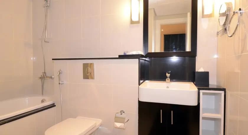 Wider View - Cour Jardin Tower - photo 5
