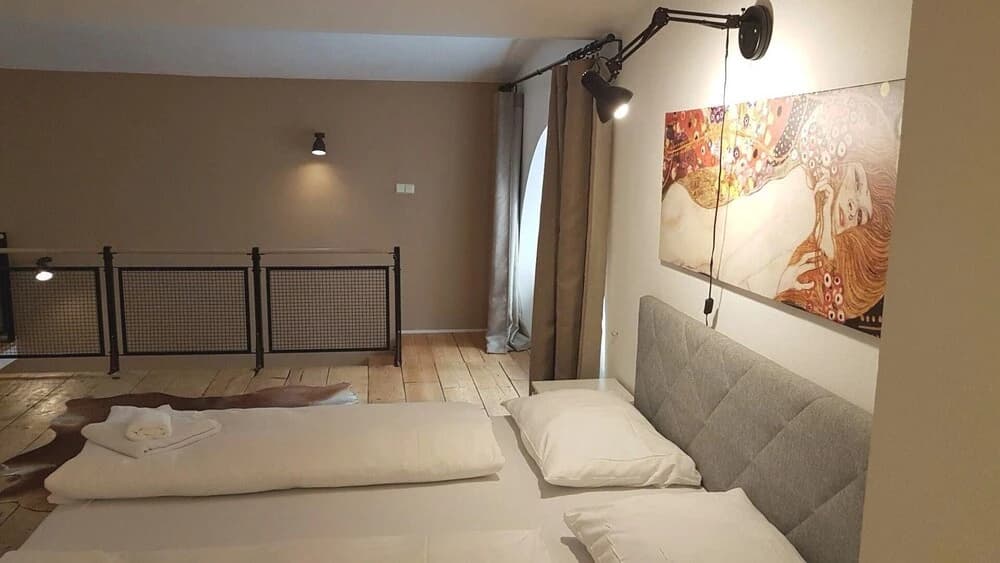 Großes Maisonette Aprt. Extrem Zentral - photo 2