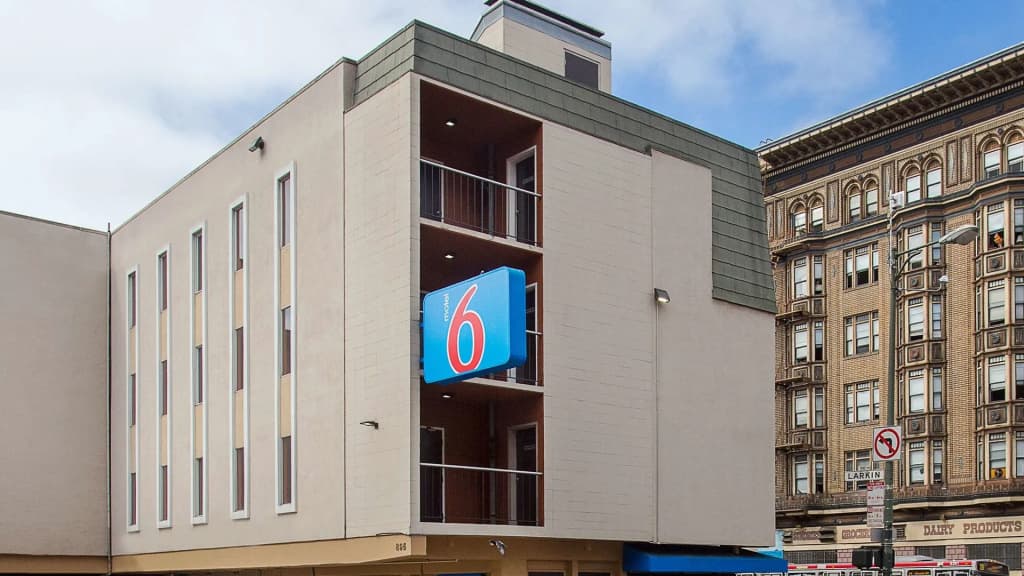 Cathedral Hill Hotel - main photo