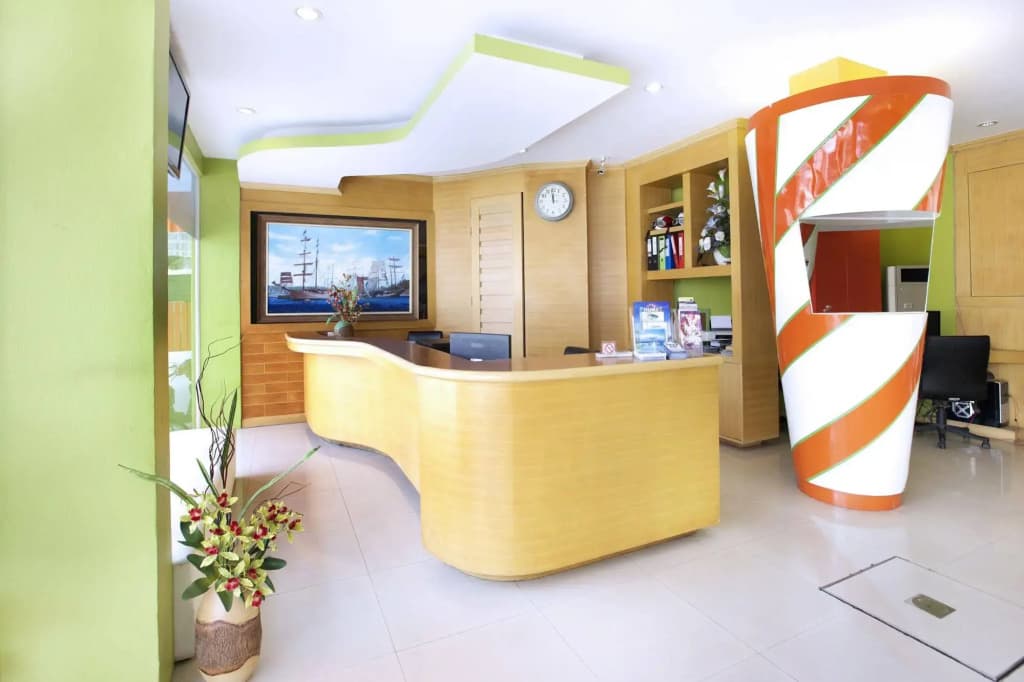 Patong Eyes Hotel - photo 1
