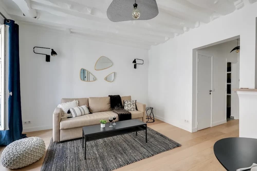 Beautiful new Apartment in a Pedestrian Street, Near Champs Elysees - photo 3