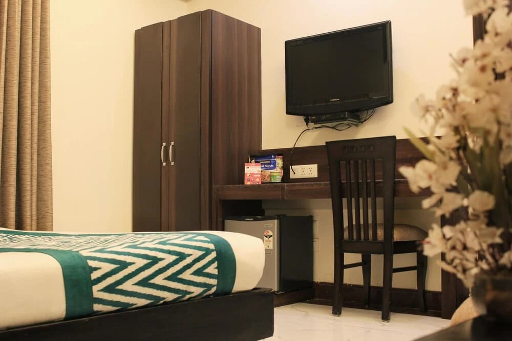 OYO 1208 Hotel Aman Palace - photo 2