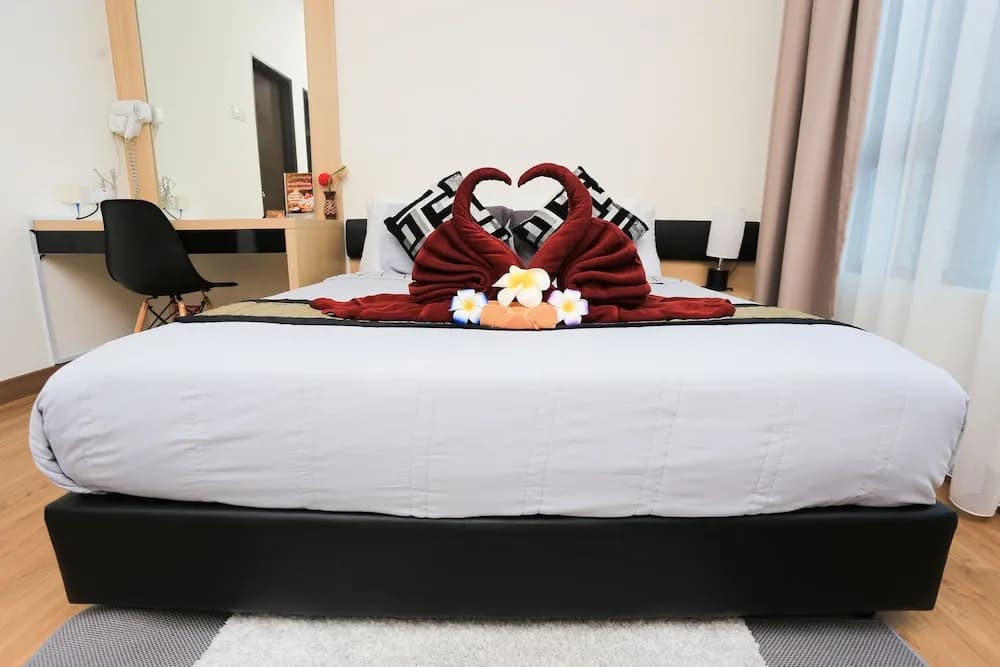 MLH Deluxe Studio Suites @ Landmark Residence - photo 3