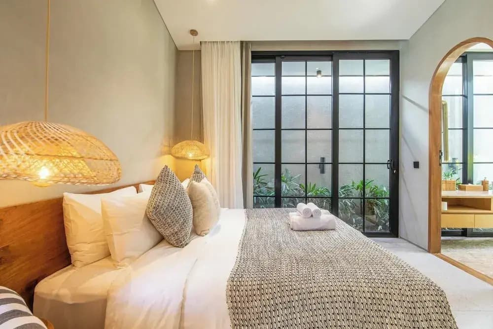Stylish 5BR Boho Hideaway, 5 Min From Bingin Beach - photo 33