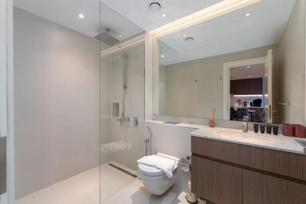Contemporary La Mer 1BR w Beach Access - photo 9