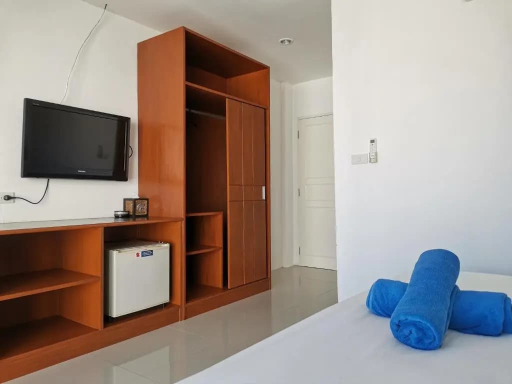 Sure Guesthouse - photo 14