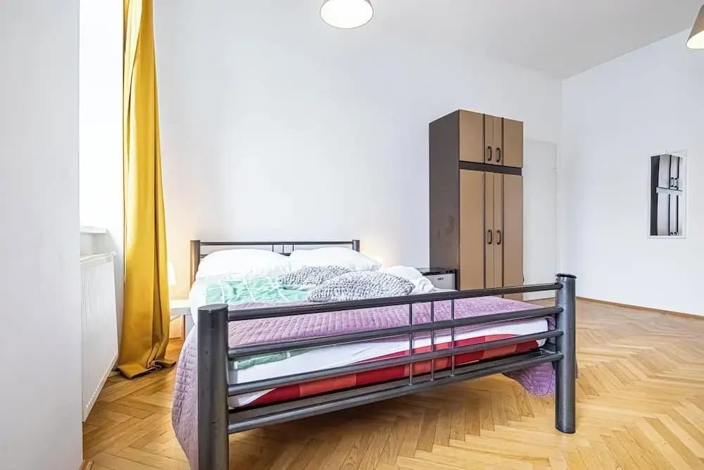Cozy 4BR Apt Garden Close to Danube - photo 4