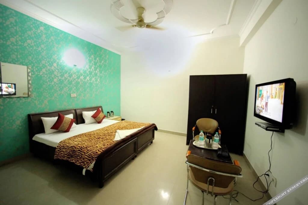 Maxfort Airport Hotel - photo 2