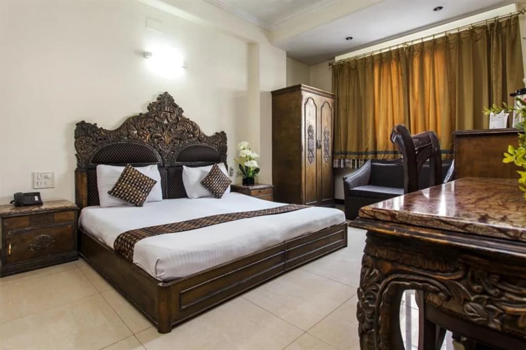Hotel Sunstar Residency - photo 4