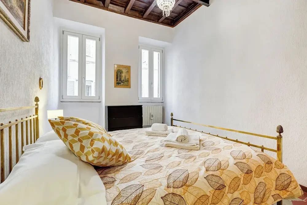 Spanish Steps Spacious Apartment - photo 5