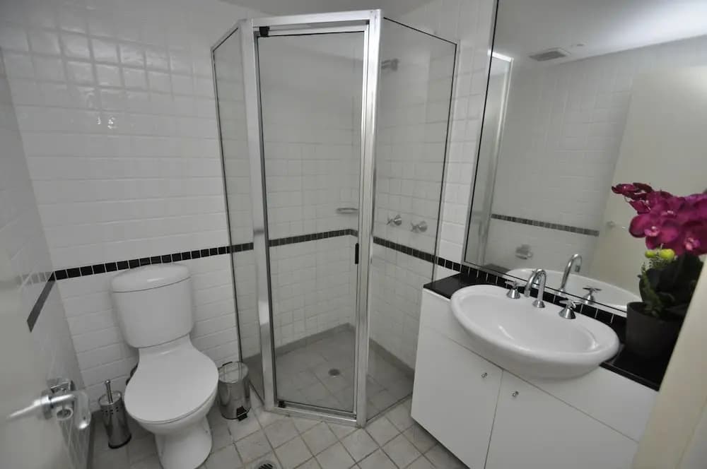 Pyrmont Modern Jones Bay Apartments - photo 9
