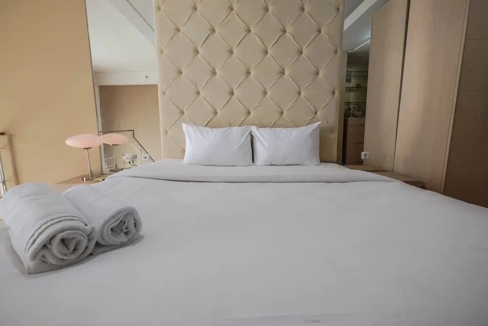 Spacious 1BR Two-Level Apartment at CityLofts Sudirman - photo 5