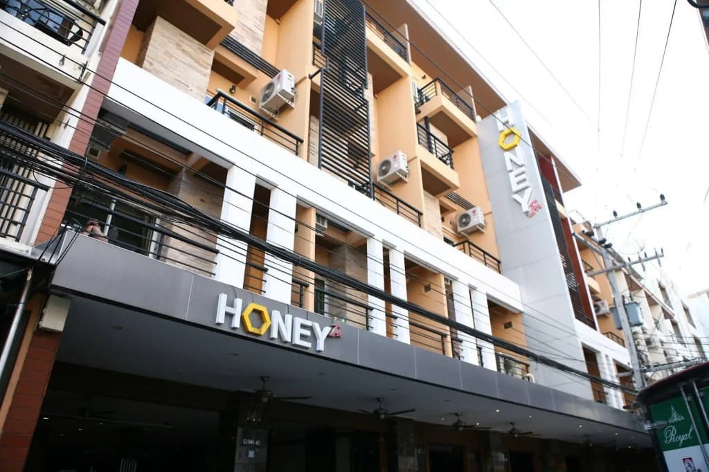 Honey Inn - photo 1