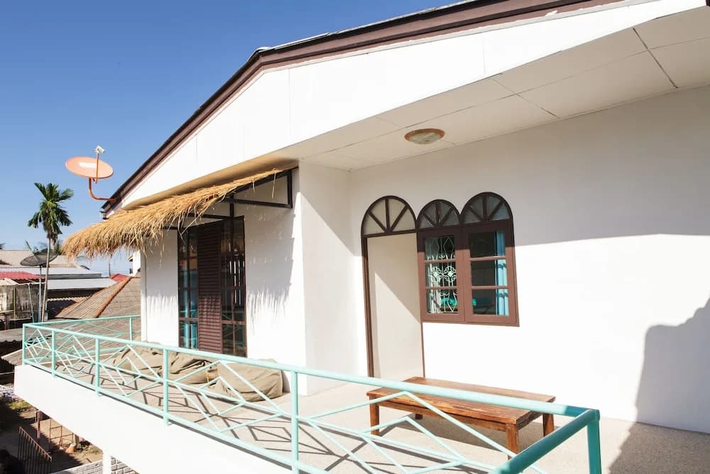 Castaway Guesthouse Hostel and Bar - photo 15