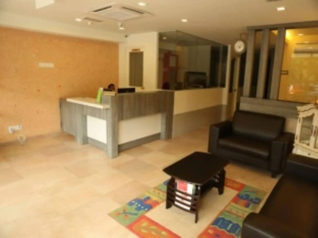 OYO 124 Hotel Seniman Sentul (Sanitized Stay) - photo 14