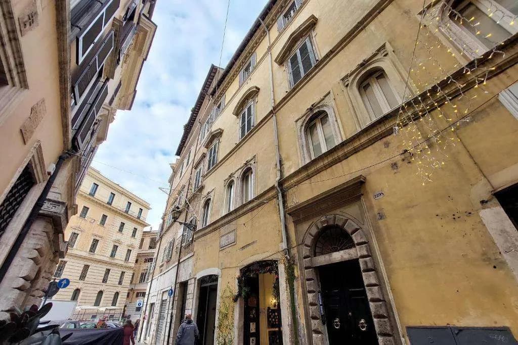 Banchi Nuovi - photo 1