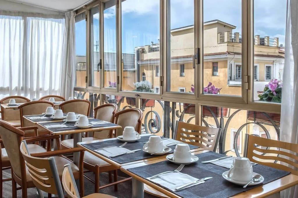 Hotel Tritone - photo 21