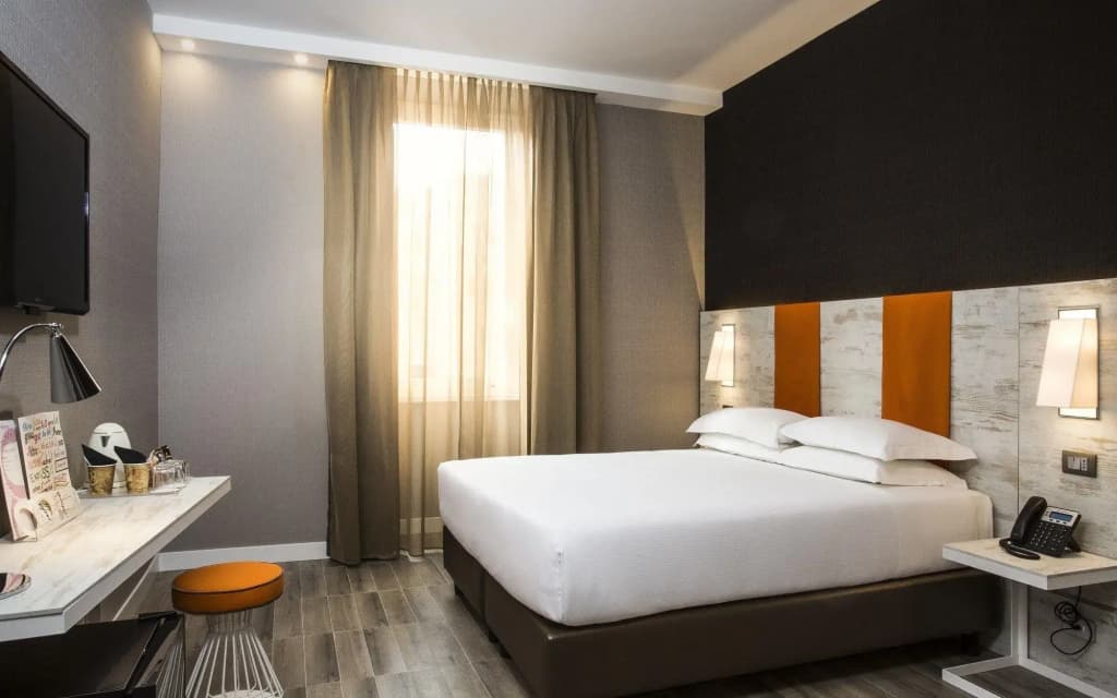 The Guardian Hotel - photo 50