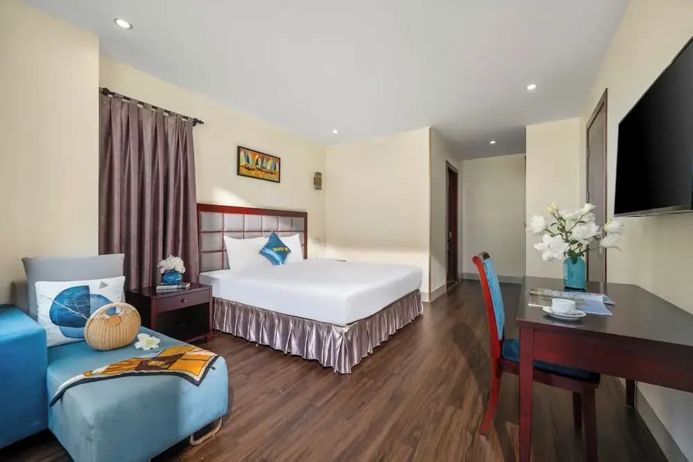 Sea Front Apartment & Spa Da Nang - photo 23