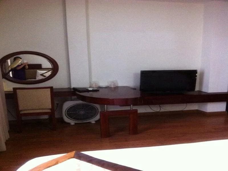 Long Anh Hotel - photo 2