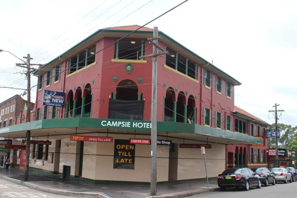 Campsie Hotel - photo 1