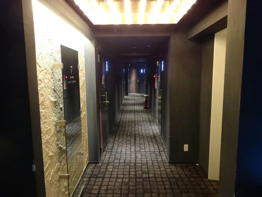 The Wall Hotel - photo 12