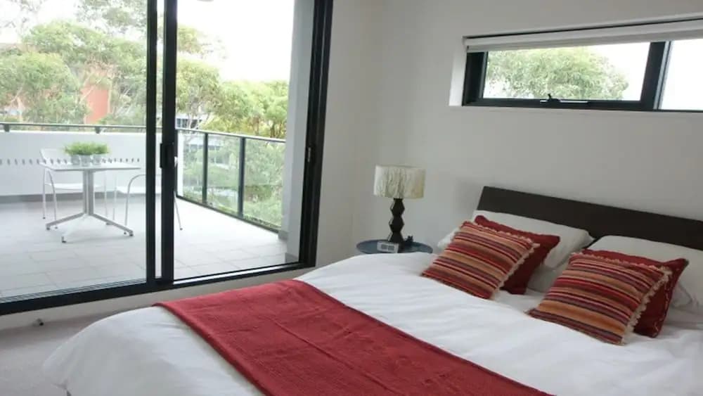 The Apartment Service MP001 - main photo