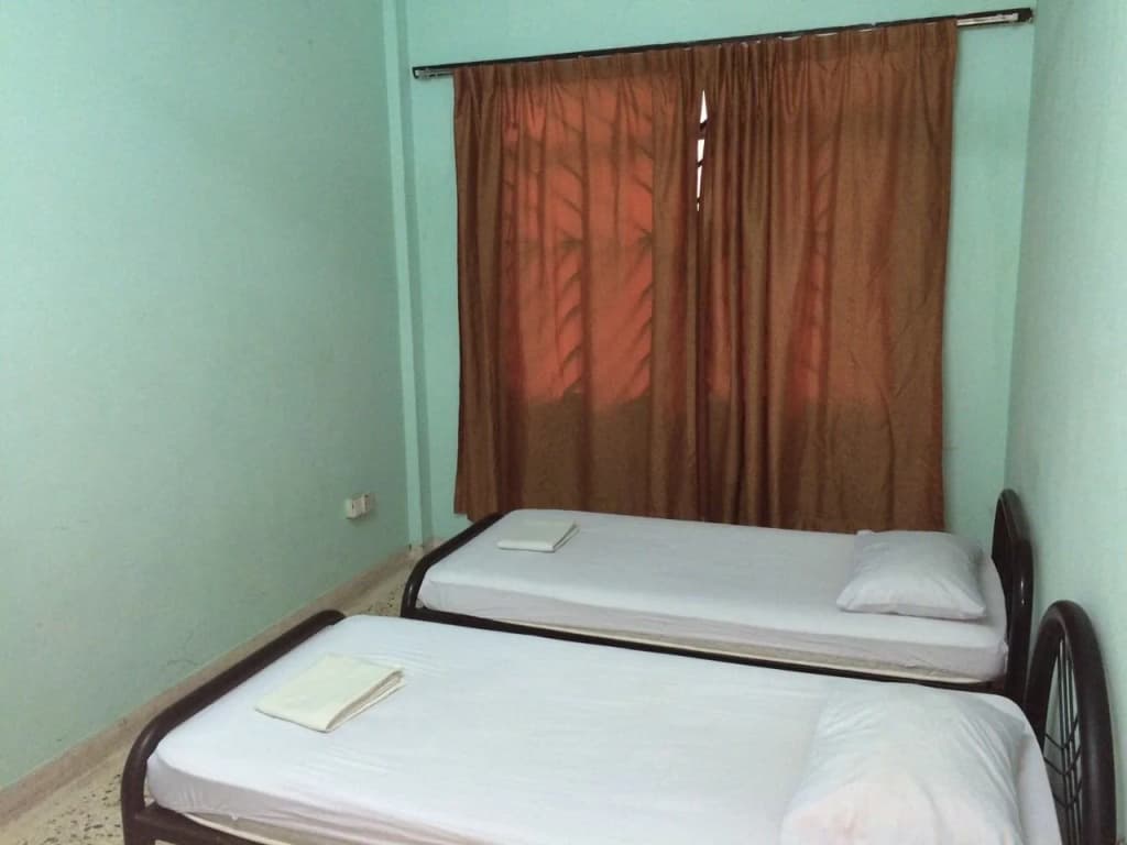 Step Inn Guest House - photo 5