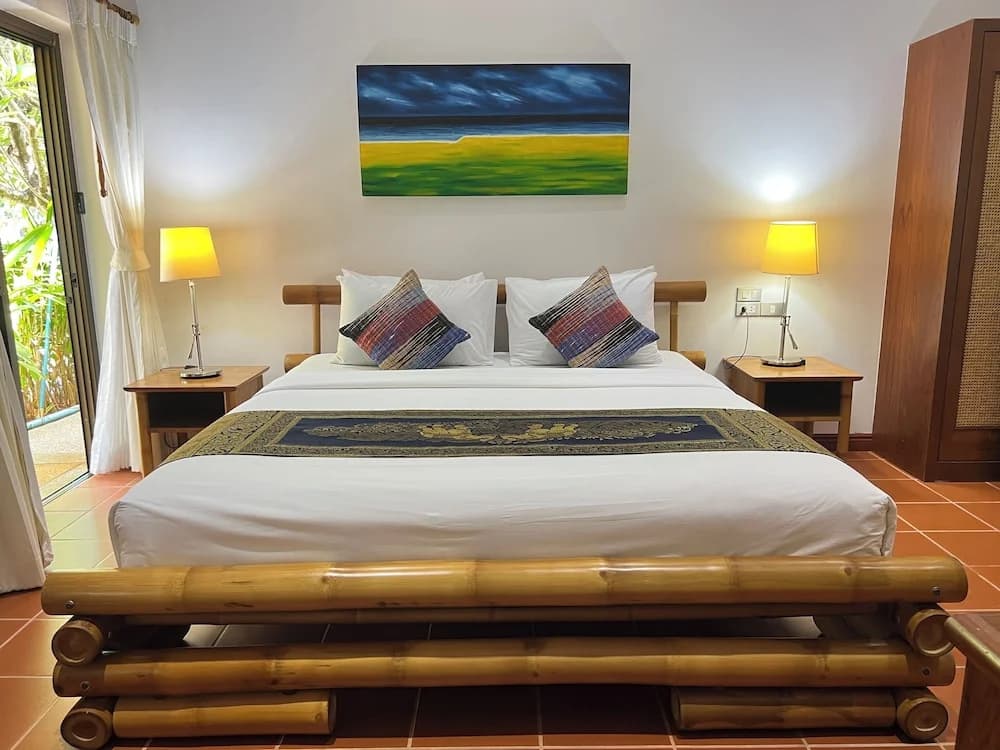 Luxury Four Bed Villa Jasmine, Infinity Pool, Full Staff , Chef and Breakfasts - photo 1