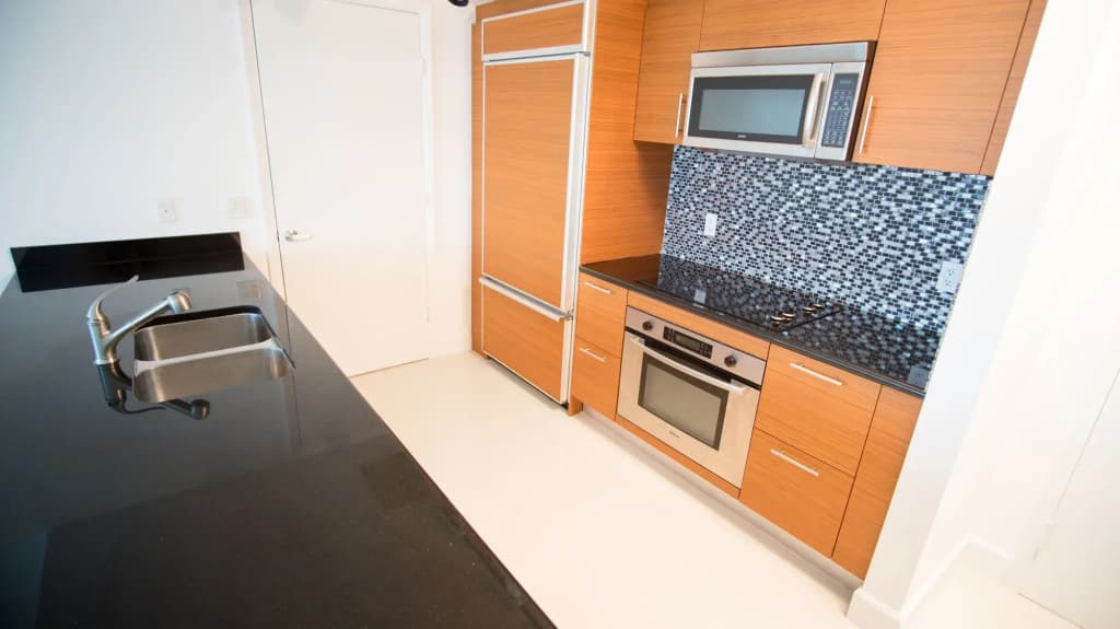 Bayfront Suites by YouRent - photo 24