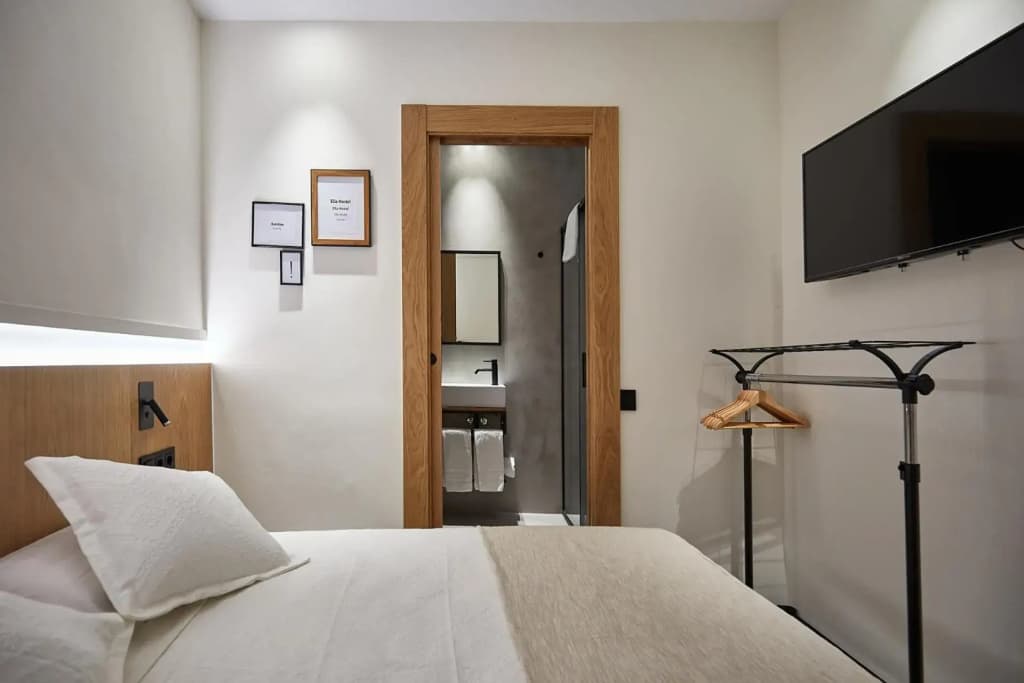 Ella Hostel Ramblas - photo 7